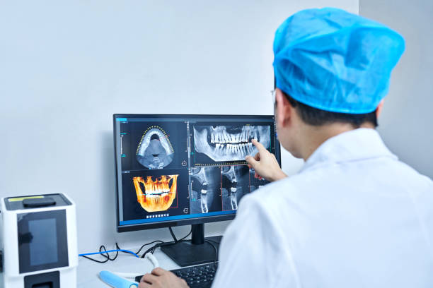 Best Dentist for Tooth Abscess  in Green Tree, PA